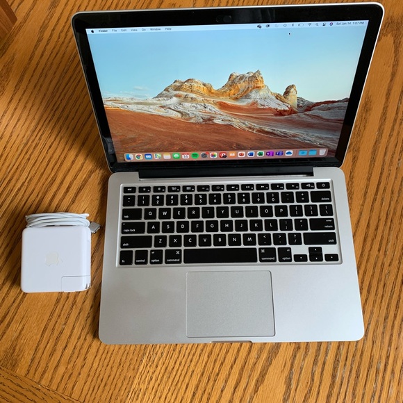 Apple Macbook Pro A1425 Early 2013 13" i5 8GB RAM 256GB SSD - Picture 1 of 3